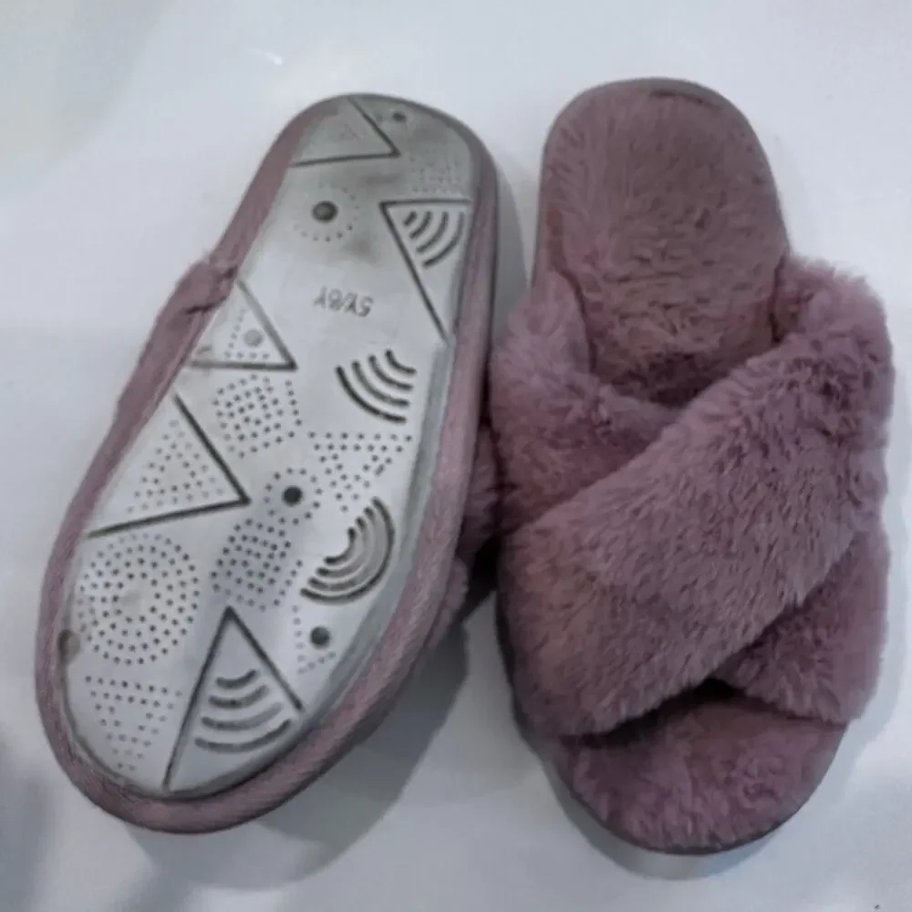 Cross Strap Pink fuzzy slippers girls 5/6